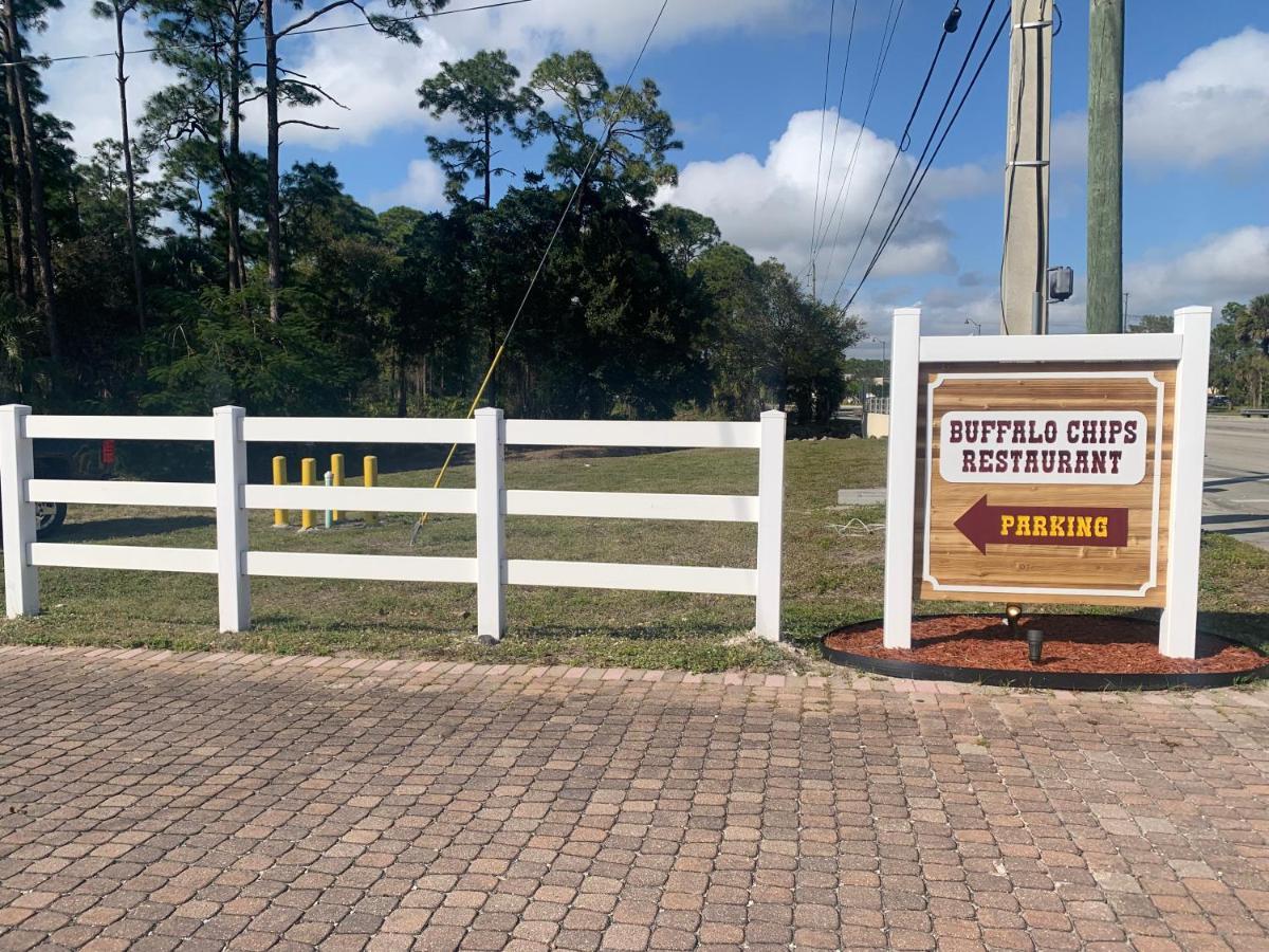 Buffalo Chip'S Ranch House Motel Bonita Springs Kültér fotó